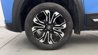 Used 2021 Renault Kiger RXZ 1.0 Turbo MT Petrol Manual tyres LEFT FRONT TYRE RIM VIEW