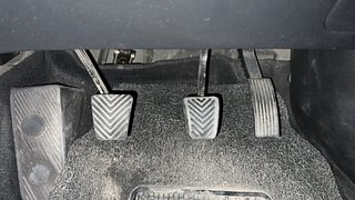 Used 2017 Hyundai Elite i20 [2014-2018] Asta 1.2 Petrol Manual interior PEDALS VIEW