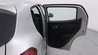 Used 2020 Renault Kwid [2015-2019] 1.0 RXT AMT Opt Petrol Automatic interior RIGHT REAR DOOR OPEN VIEW