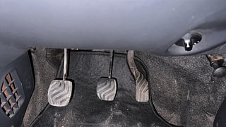 Used 2016 Renault Kwid [2015-2019] RXT Petrol Manual interior PEDALS VIEW