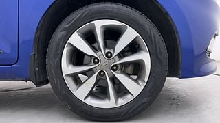 Used 2017 Hyundai Elite i20 [2014-2018] Asta 1.4 CRDI (O) Diesel Manual tyres RIGHT FRONT TYRE RIM VIEW