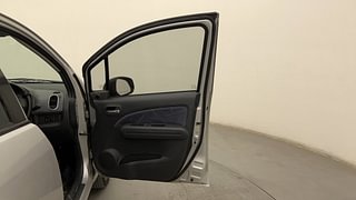 Used 2012 Maruti Suzuki Ritz [2009-2012] VXI Petrol Manual interior RIGHT FRONT DOOR OPEN VIEW