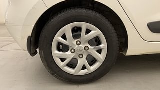 Used 2018 Hyundai Grand i10 [2017-2020] Sportz 1.2 Kappa VTVT CNG (Outside Fitted) Petrol+cng Manual tyres RIGHT REAR TYRE RIM VIEW