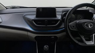 Used 2022 Tata Altroz XZ Plus 1.2 Dual Tone Petrol Manual interior MUSIC SYSTEM & AC CONTROL VIEW