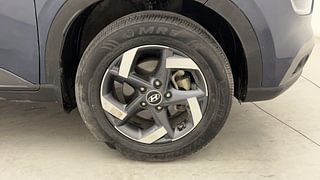 Used 2021 Hyundai Venue [2019-2022] SX 1.0 (O) Turbo iMT Petrol Manual tyres RIGHT FRONT TYRE RIM VIEW