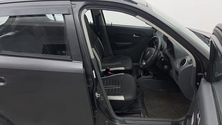 Used 2015 Maruti Suzuki Alto 800 [2012-2016] LXI CNG Petrol+cng Manual interior RIGHT SIDE FRONT DOOR CABIN VIEW