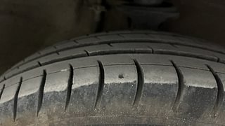 Used 2016 Maruti Suzuki Alto 800 LXi Petrol Manual tyres RIGHT FRONT TYRE TREAD VIEW