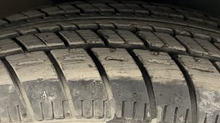 Used 2014 Maruti Suzuki Celerio [2014-2017] LXi AMT Petrol Automatic tyres RIGHT FRONT TYRE TREAD VIEW