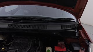 Used 2014 Maruti Suzuki Ritz [2012-2017] Vxi Petrol Manual engine ENGINE LEFT SIDE HINGE & APRON VIEW