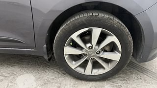 Used 2017 Hyundai Elite i20 [2014-2018] Asta 1.2 Petrol Manual tyres RIGHT FRONT TYRE RIM VIEW