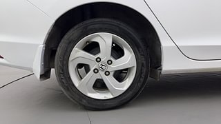 Used 2015 Honda City [2014-2017] VX (O) MT Petrol Manual tyres RIGHT REAR TYRE RIM VIEW