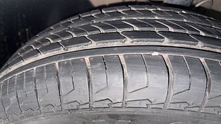 Used 2018 Hyundai Elite i20 [2018-2020] Sportz 1.2 Petrol Manual tyres LEFT FRONT TYRE TREAD VIEW