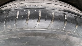 Used 2019 Maruti Suzuki Swift [2017-2021] VXI AMT Petrol Automatic tyres RIGHT FRONT TYRE TREAD VIEW