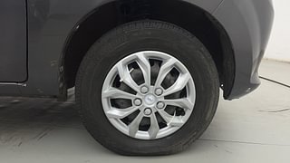 Used 2015 Maruti Suzuki Alto 800 [2012-2016] LXI CNG Petrol+cng Manual tyres RIGHT FRONT TYRE RIM VIEW