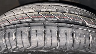 Used 2016 Renault Kwid [2015-2019] RXT Petrol Manual tyres RIGHT FRONT TYRE TREAD VIEW