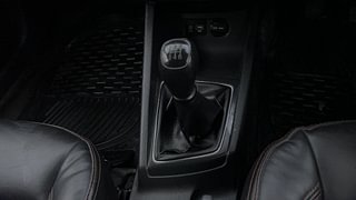 Used 2018 Hyundai Elite i20 [2018-2020] Sportz 1.2 Petrol Manual interior GEAR  KNOB VIEW