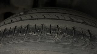 Used 2017 Maruti Suzuki Ciaz [2014-2017] VDi+ SHVS Diesel Manual tyres RIGHT REAR TYRE TREAD VIEW