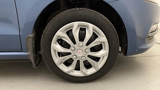 Used 2017 Volkswagen Polo Comfortline 1.2L (P) Petrol Manual tyres RIGHT FRONT TYRE RIM VIEW