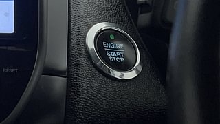 Used 2019 Ford EcoSport [2017-2020] Titanium + 1.5L Ti-VCT AT Petrol Automatic top_features Keyless start