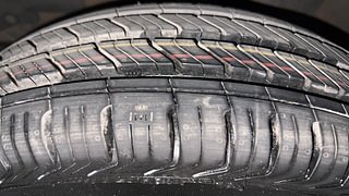 Used 2016 Renault Kwid [2015-2019] RXT Petrol Manual tyres LEFT FRONT TYRE TREAD VIEW
