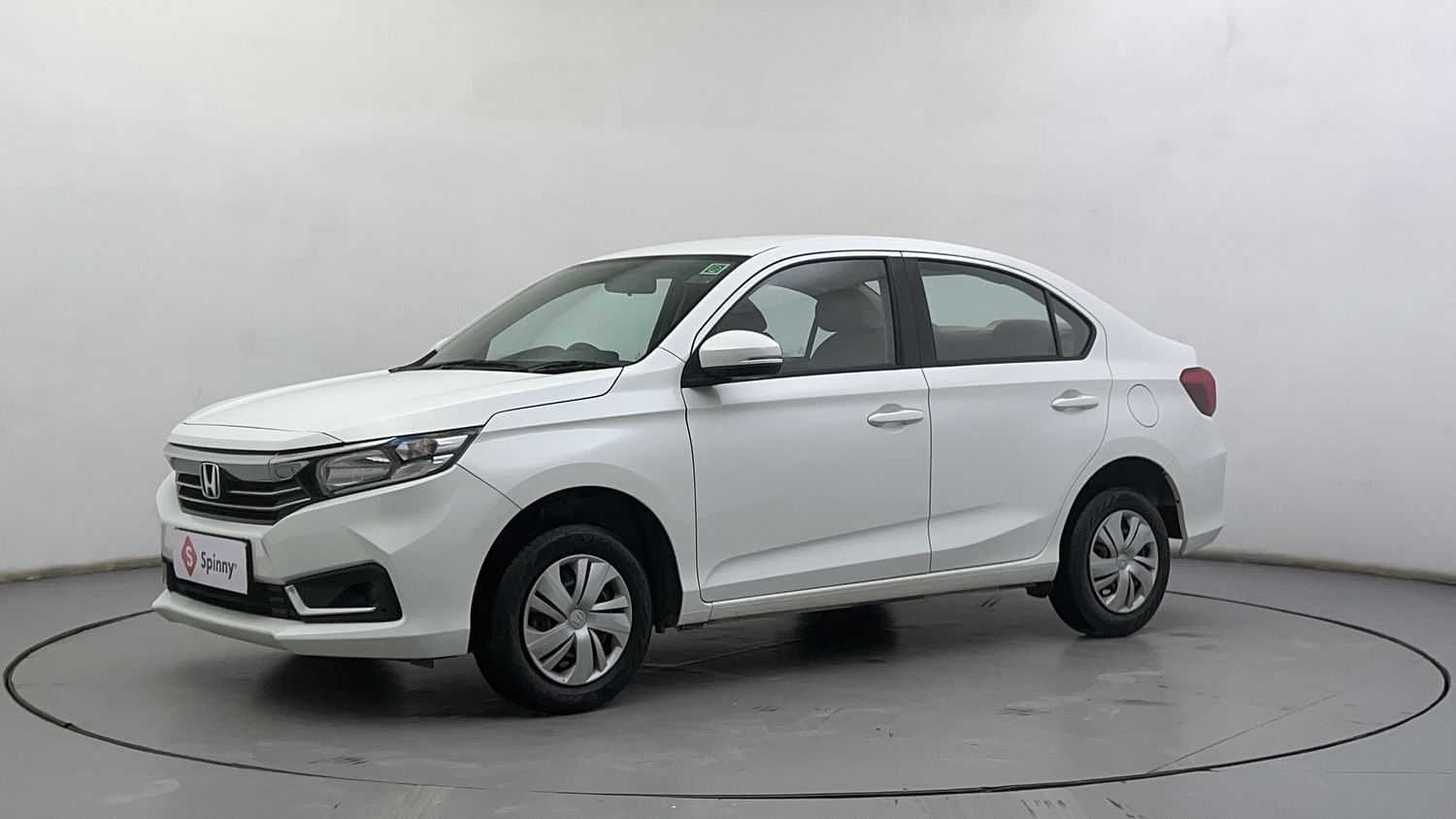 LEFT FRONT CORNER VIEW
