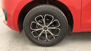 Used 2019 Maruti Suzuki Swift [2017-2021] VXi Petrol Manual tyres LEFT FRONT TYRE RIM VIEW