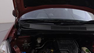 Used 2014 Maruti Suzuki Ritz [2012-2017] Vxi Petrol Manual engine ENGINE RIGHT SIDE HINGE & APRON VIEW