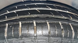 Used 2022 Hyundai Aura S 1.2 CNG Petrol Petrol+cng Manual tyres RIGHT FRONT TYRE TREAD VIEW