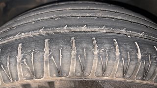 Used 2013 Ford Figo Duratorq Diesel EXI 1.4 Diesel Manual tyres LEFT FRONT TYRE TREAD VIEW