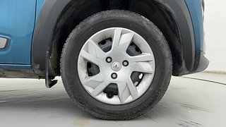Used 2020 Renault Kwid 1.0 RXL AMT Petrol Automatic tyres RIGHT FRONT TYRE RIM VIEW