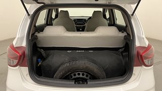 Used 2018 Hyundai Grand i10 [2017-2020] Sportz 1.2 Kappa VTVT CNG (Outside Fitted) Petrol+cng Manual interior DICKY INSIDE VIEW