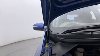 Used 2017 Hyundai Elite i20 [2014-2018] Asta 1.4 CRDI (O) Diesel Manual engine ENGINE RIGHT SIDE HINGE & APRON VIEW