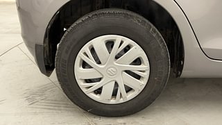 Used 2015 Maruti Suzuki Swift [2011-2017] VXi Petrol Manual tyres RIGHT REAR TYRE RIM VIEW