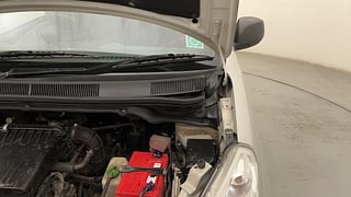 Used 2012 Maruti Suzuki Ritz [2009-2012] VXI Petrol Manual engine ENGINE LEFT SIDE HINGE & APRON VIEW