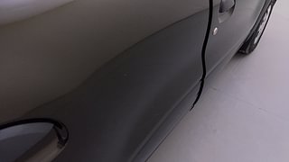 Used 2016 Renault Kwid [2015-2019] RXT Petrol Manual dents MINOR SCRATCH