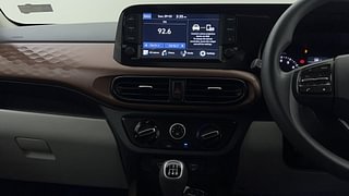Used 2024 Hyundai Aura SX 1.2 CNG Petrol+cng Manual interior MUSIC SYSTEM & AC CONTROL VIEW