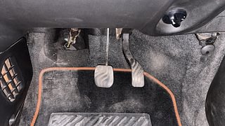 Used 2017 Renault Kwid [2015-2019] 1.0 RXT AMT Petrol Automatic interior PEDALS VIEW