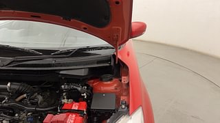 Used 2019 Maruti Suzuki Swift [2017-2021] VXi Petrol Manual engine ENGINE LEFT SIDE HINGE & APRON VIEW