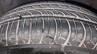 Used 2015 Honda City [2014-2017] VX (O) MT Petrol Manual tyres LEFT FRONT TYRE TREAD VIEW