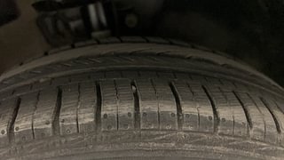 Used 2017 Volkswagen Polo Comfortline 1.2L (P) Petrol Manual tyres RIGHT FRONT TYRE TREAD VIEW