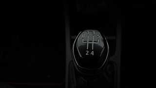 Used 2022 Renault Kwid 1.0 RXT Petrol Manual interior GEAR  KNOB VIEW