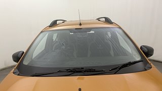 Used 2022 Renault Triber RXZ Petrol Manual exterior FRONT WINDSHIELD VIEW