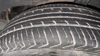 Used 2020 Renault Kwid [2015-2019] 1.0 RXT AMT Opt Petrol Automatic tyres LEFT REAR TYRE TREAD VIEW