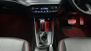 Used 2021 Hyundai i20 N Line N8 1.0 Turbo DCT Dual Tone Petrol Automatic interior GEAR  KNOB VIEW