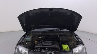 Used 2016 Renault Kwid [2015-2019] RXT Petrol Manual engine ENGINE & BONNET OPEN FRONT VIEW