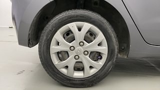 Used 2014 Hyundai Grand i10 Magna 1.2 Kappa VTVT Petrol Manual tyres RIGHT REAR TYRE RIM VIEW