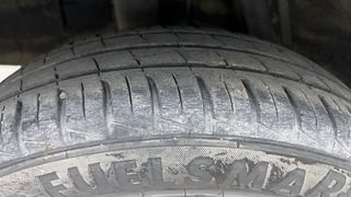 Used 2020 Renault Kwid 1.0 RXL AMT Petrol Automatic tyres RIGHT REAR TYRE TREAD VIEW
