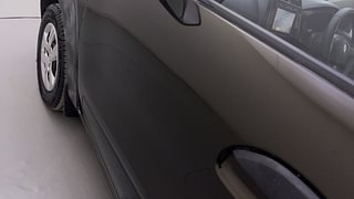Used 2016 Renault Kwid [2015-2019] RXT Petrol Manual dents MINOR DENT