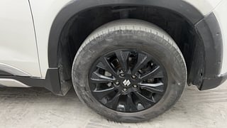 Used 2021 Maruti Suzuki Vitara Brezza [2020-2022] ZXI Petrol Manual tyres RIGHT FRONT TYRE RIM VIEW