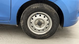 Used 2014 Maruti Suzuki Celerio [2014-2017] LXi AMT Petrol Automatic tyres RIGHT FRONT TYRE RIM VIEW